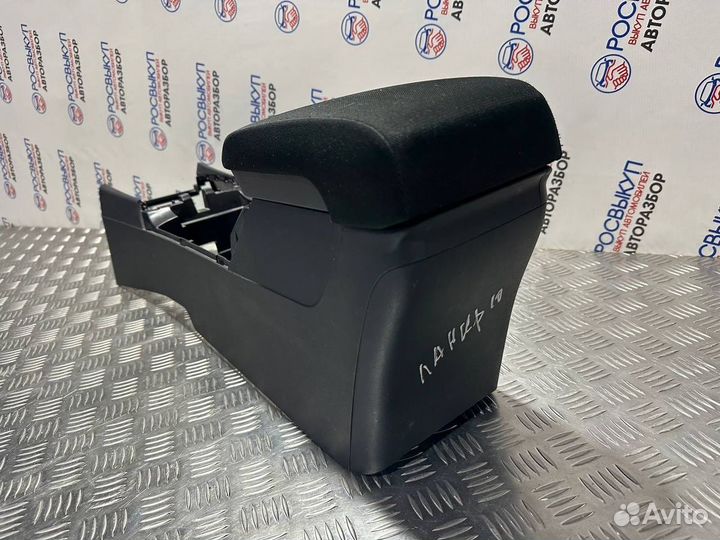 Подлокотник Mitsubishi Lancer 10