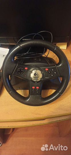 Игровой руль logitech
