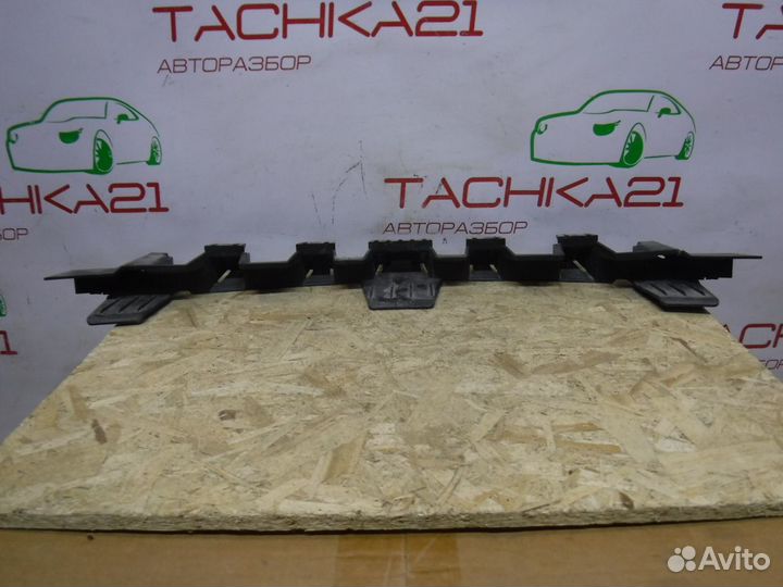 Кронштейн переднего бампера Porsche 911