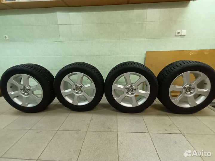 Зимние колеса в сборе 235/55 R17