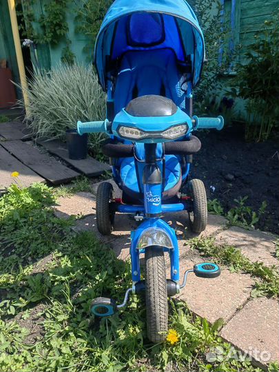 Детский трехколесный велосипед с ручкой