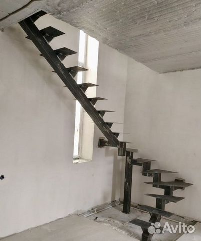 Металлический каркас лестницы от производителя