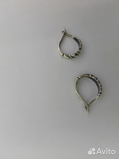 Серебряные сережки 925 пробы вес 3,93 гр