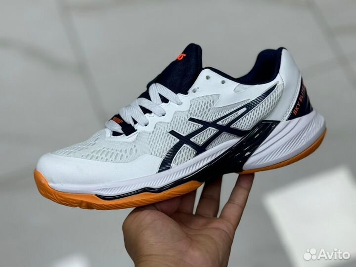 Волейбольные кроссовки asics новые