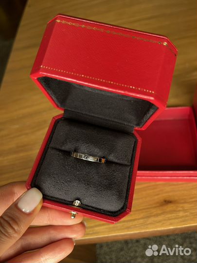 Продам кольцо Cartier
