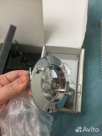 Продам Точечные светильники