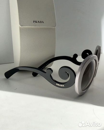 Солнцезащитные очки prada (оригинал)