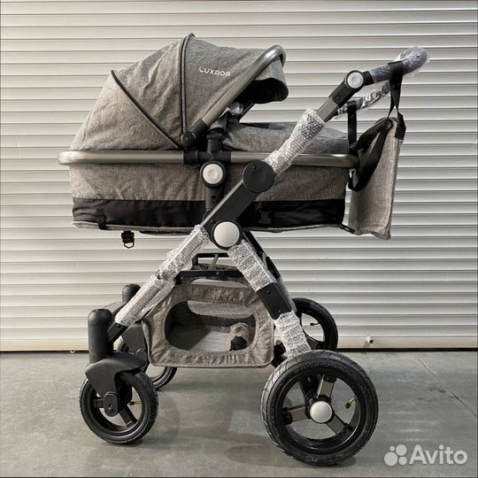Коляска для новорождённых Luxmom