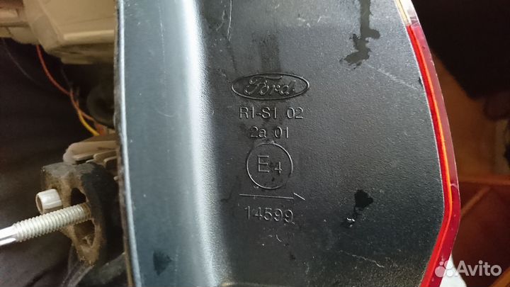 Фонарь задний правый Форд Фокус 3
