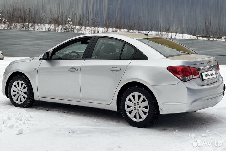 Chevrolet Cruze 1.6 AT, 2011, 175 309 км