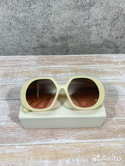 Солнцезащитные очки Christian Dior женские