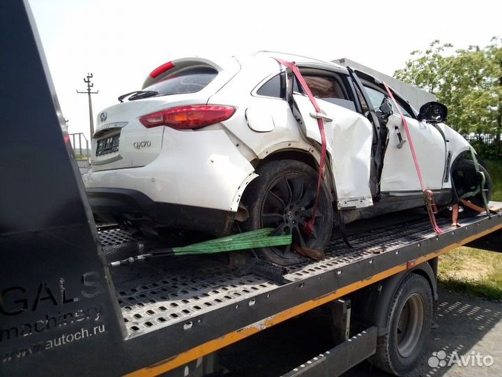 Infiniti QX70 2014г (дизель) 3.0 AT по запчастям