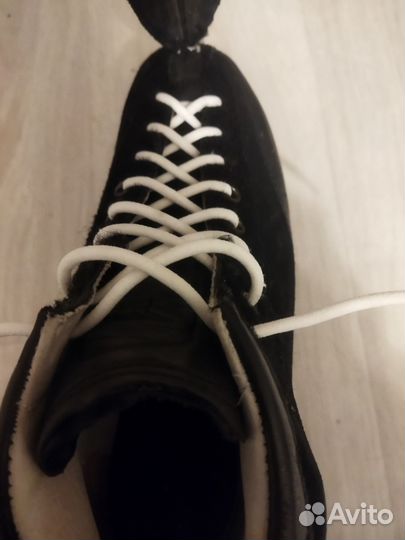 Конькобежные коньки