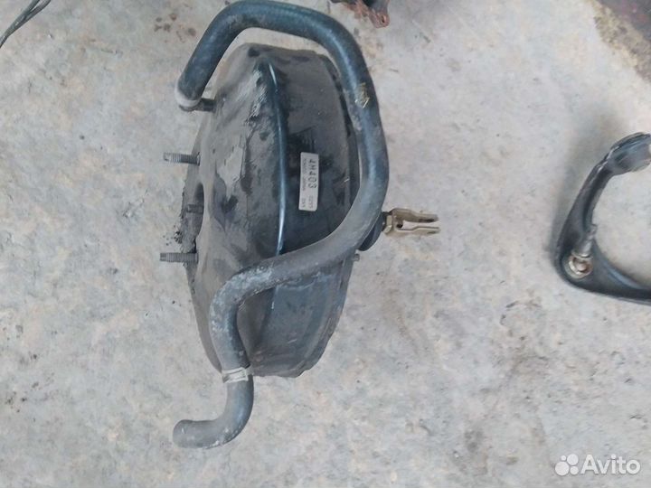 Nissan сани,вакум,главный тормозной с бочком,ABS