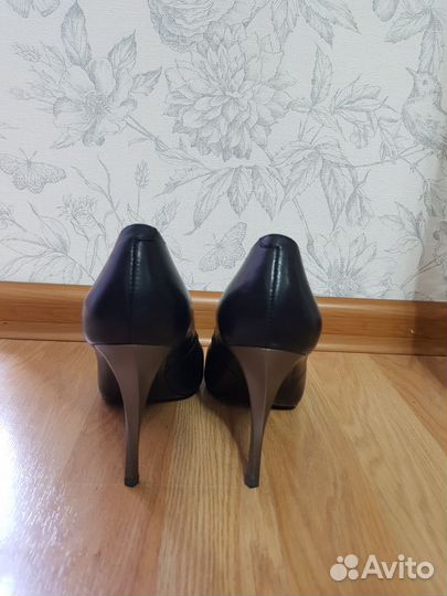 Туфли женские на каблуке, чёрные Mascotte