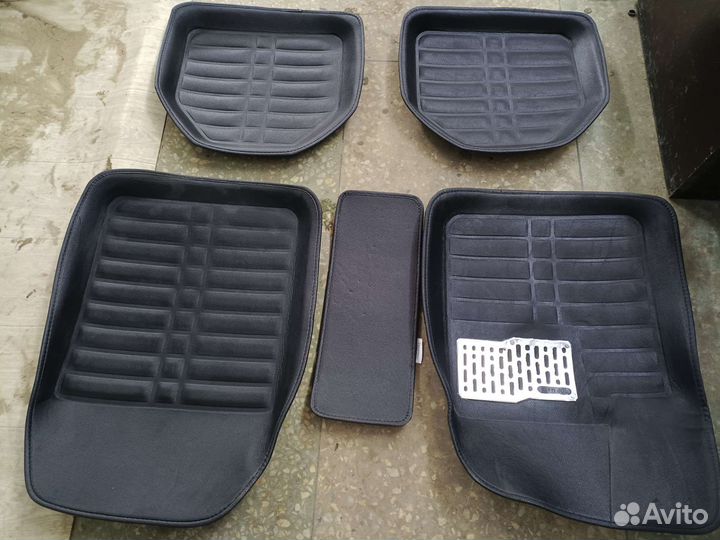 Автомобильные коврики из экокожи