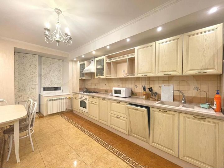 3-к. квартира, 78 м², 4/10 эт.