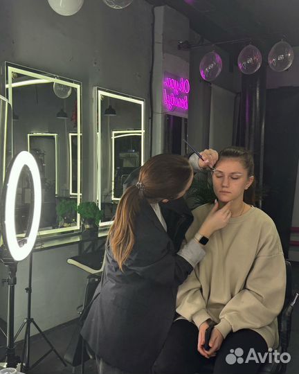 Мастер бровист