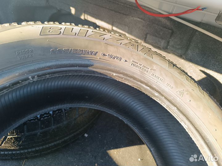 Bridgestone Blizzak VRX 225/55 R17
