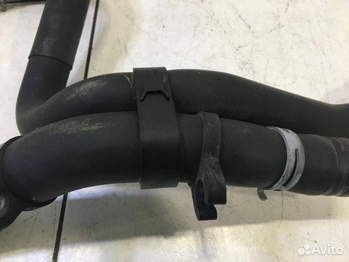 Патрубок радиатора охлаждения Volkswagen Polo Hatc