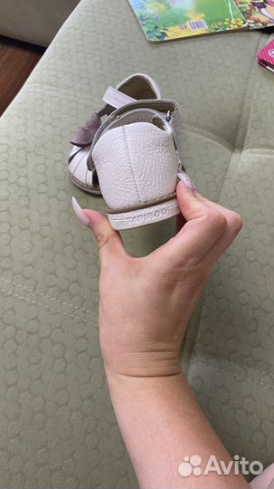 Босоножки для девочки 23