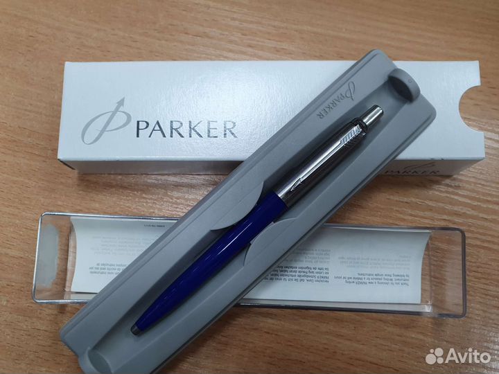 Шариковая ручка parker