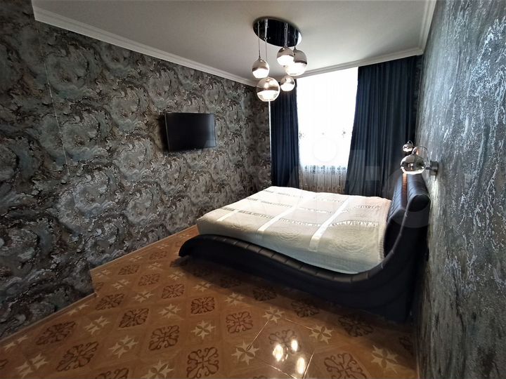 3-к. квартира, 108 м², 13/17 эт.