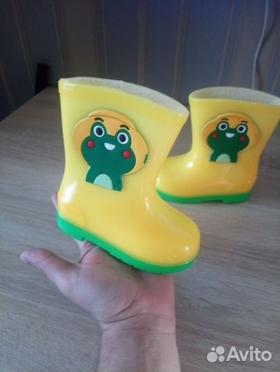 Детские сапоги