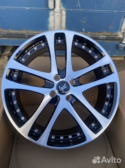 Новые диски R15 для на LADA Priora