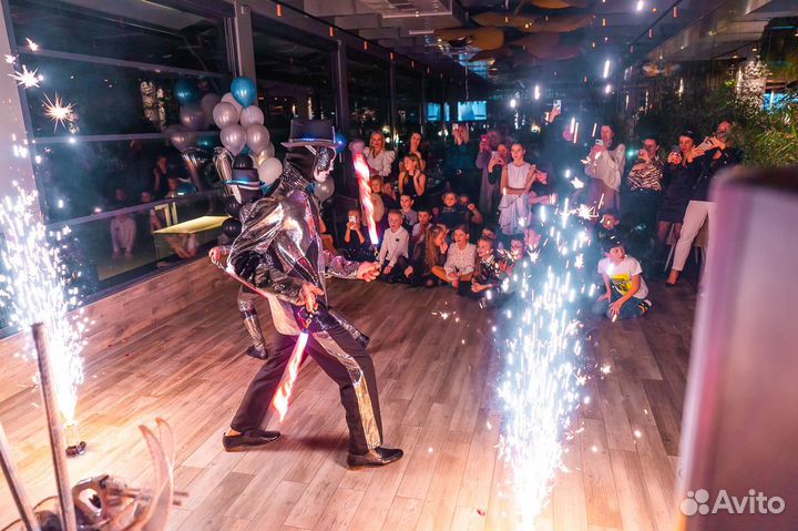 Световое шоу Мимы Ходулисты Артисты Сочи Праздник