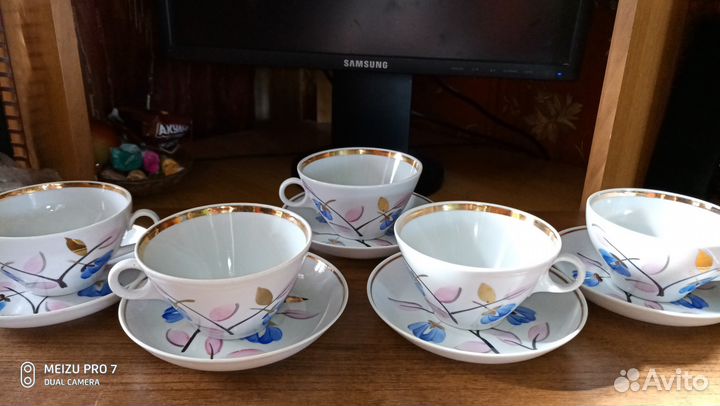 Отдам Чайную пару Дулево позолота, клеймо