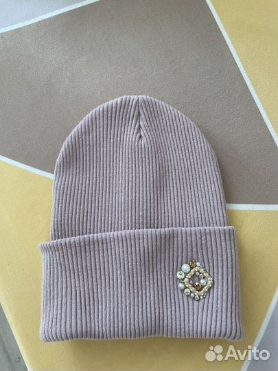 Женская шапка