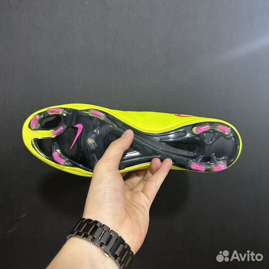 Легендарные бутсы Nike Mercurial Vapor CR7