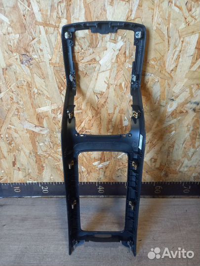 Накладка подлокотника Opel Antara