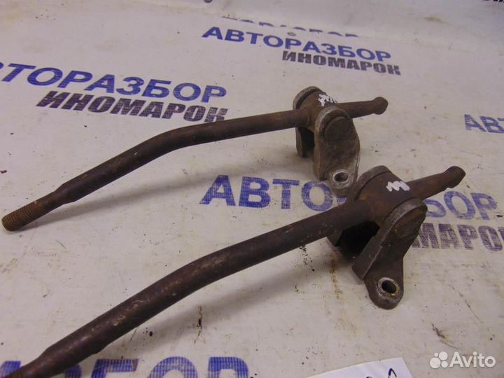 Кронштейн рычага раздатки для ваз 21xx 2121