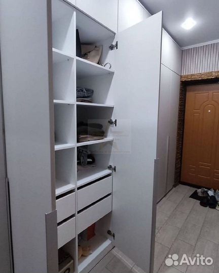 Шкафы и комоды