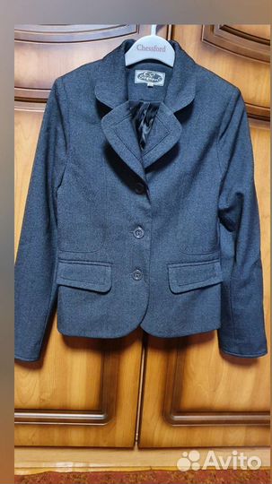 Школьная форма (пиджак) на девочку