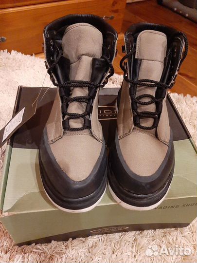 Новые забродные ботинки Vision