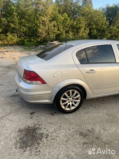 Opel Astra 1.6 МТ, 2008, 308 000 км