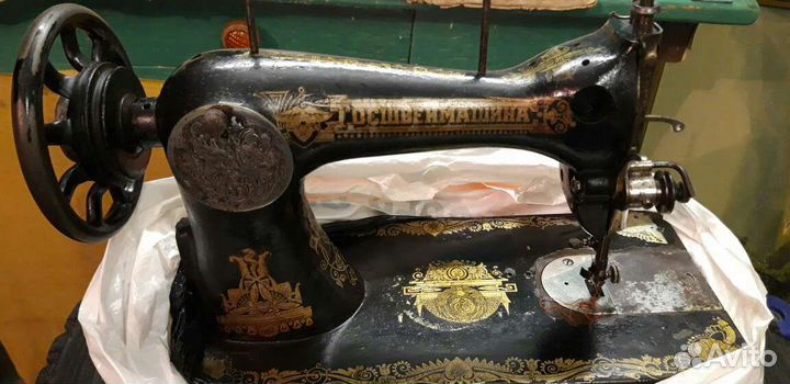 Швейная машина Singer