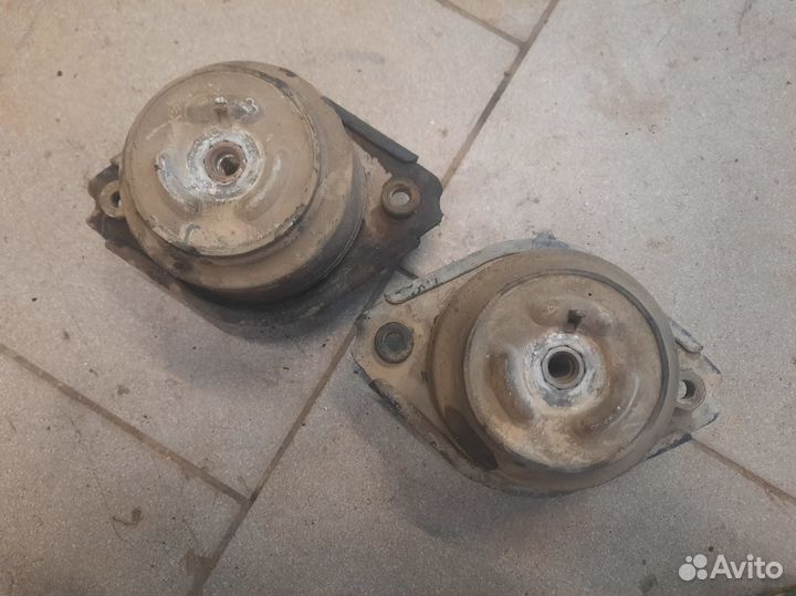 Подушки двигателя передние Mercedes ML w164рест