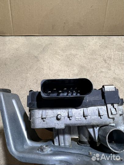 Трапеция дворников на Volkswagen Phaeton