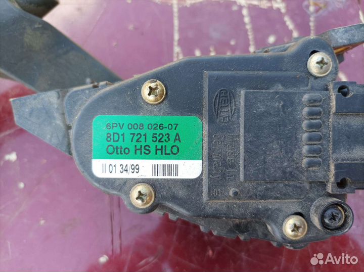 Педаль газа Audi, VW 8D1 721 523 A