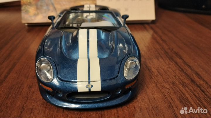 Модель автомобиля shelby 1:24