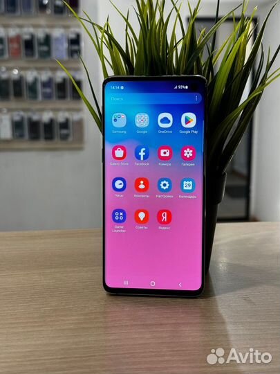 Samsung Galaxy S10, 8/128 ГБ