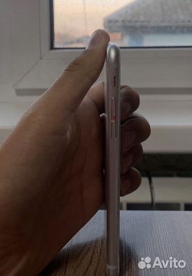 iPhone 6S, 64 ГБ