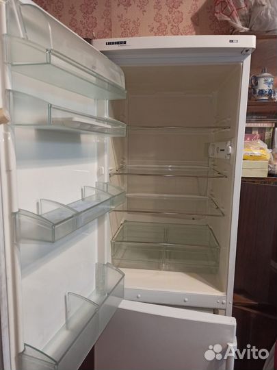 Холодильник Liebherr CUN 30210