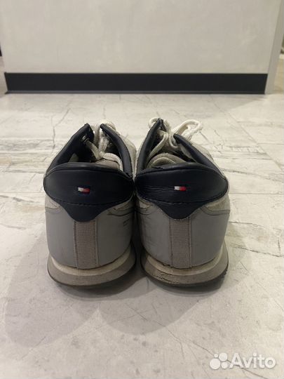 Кроссовки tommy hilfiger 37