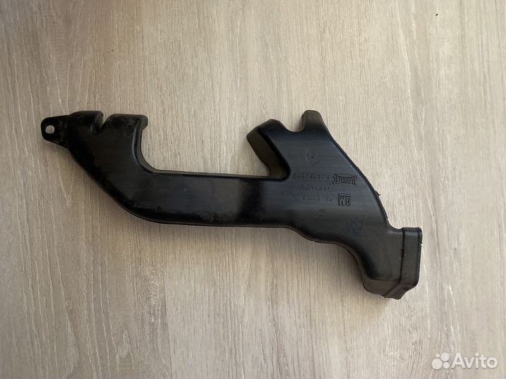 Воздуховод Opel Astra J GTC