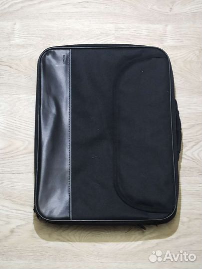 Портфель для ноутбука